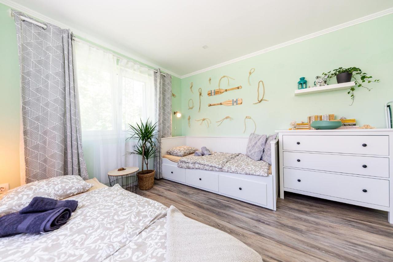 Berrybay Holidayhome Balatonkeresztúr Eksteriør bilde
