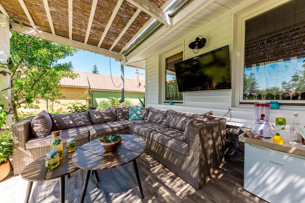 Berrybay Holidayhome Balatonkeresztúr Eksteriør bilde